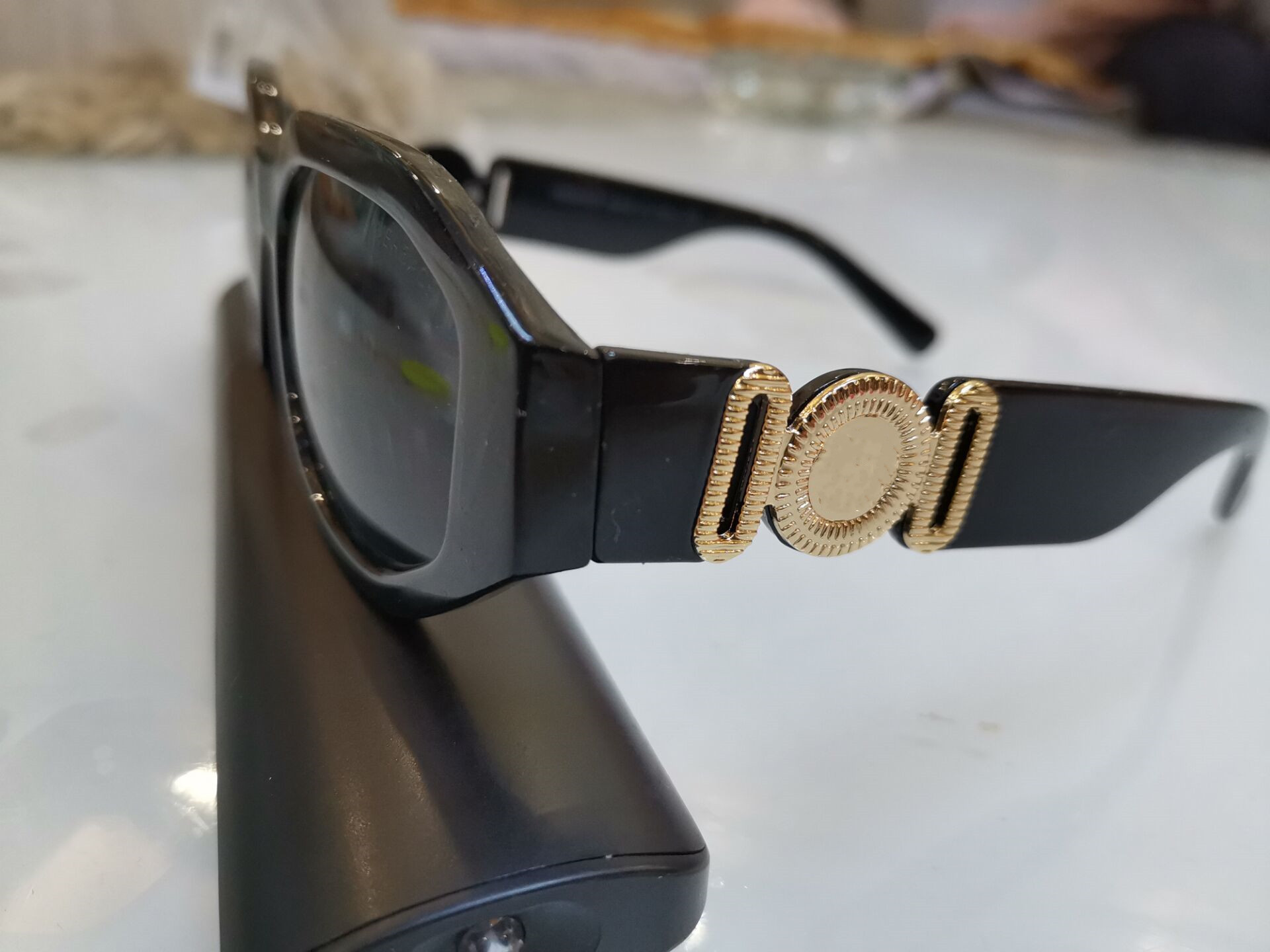 4361 sunglasses For Men and women Fashion Full Frame UV400 UV protection Lens Steampunk Summer Square Style Come With Package top quality
4361 sunglasses For Men and women Fashion Full Frame UV400 UV protection Lens Steampunk Summer Square Style Come With Package top quality