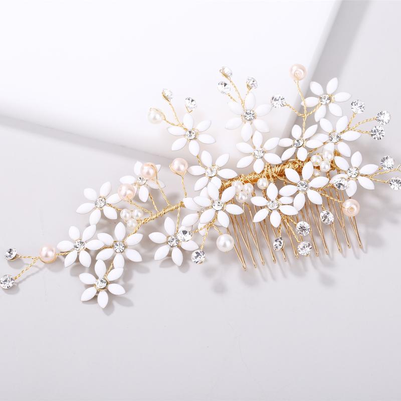 Hair Clips & Barrettes Gold Color White Flower Combs Women Bridal Jewelry Accessories Pearl Crystal Head Decoration Ornament Tiara, Golden;silver
Hair Clips & Barrettes Gold Color White Flower Combs Women Bridal Jewelry Accessories Pearl Crystal Head Decoration Ornament Tiara, Golden;silver