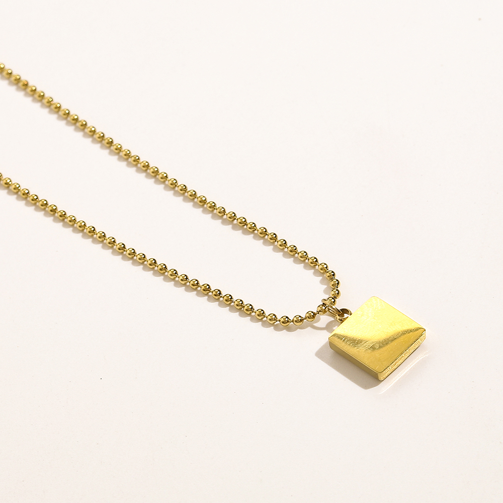 Never Fading 14K Gold Plated Luxury Brand Designer Pendants Necklaces Stainless Steel Letter Prints Choker Pendant Necklace Beads Chain Jewelry Accessories
Never Fading 14K Gold Plated Luxury Brand Designer Pendants Necklaces Stainless Steel Letter Prints Choker Pendant Necklace Beads Chain Jewelry Accessories