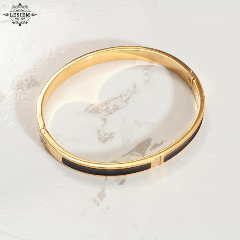 Bangle LESIEM Fashion Brand Design Luxurio 18KGP Gold Filled Bracelet & For Women Black Glue Costume Jewellery
Bangle LESIEM Fashion Brand Design Luxurio 18KGP Gold Filled Bracelet & For Women Black Glue Costume Jewellery