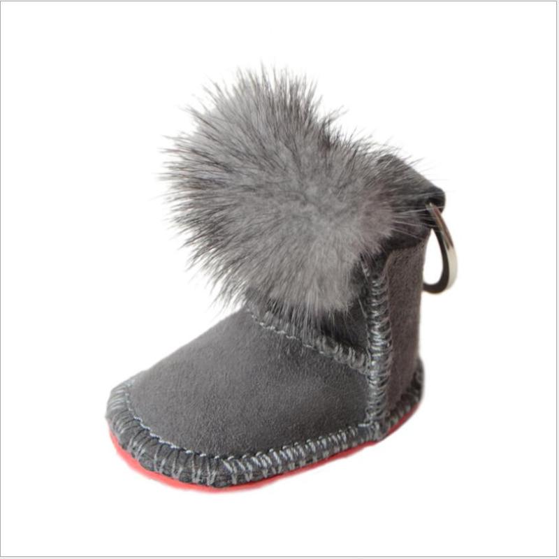 Keychains Luxury Real Shearling Winter Boot Kechain With Genuine Bag Purse Charm Fluffy Ball Fashon Gift 12 Colors Pendant
Keychains Luxury Real Shearling Winter Boot Kechain With Genuine Bag Purse Charm Fluffy Ball Fashon Gift 12 Colors Pendant