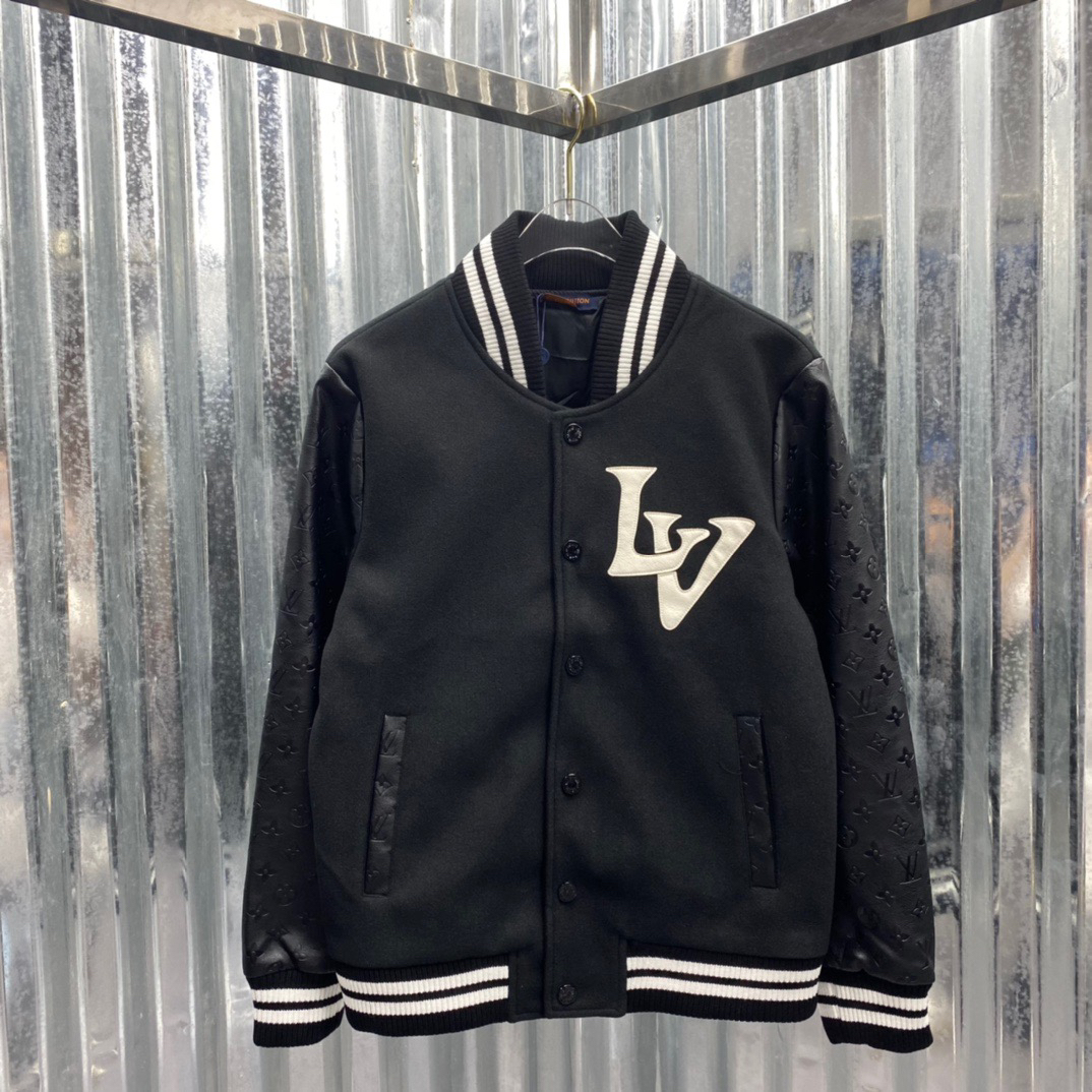 2021ss spring and summer new high grade cotton shirt Men's hoodie Suit pants Casual Fashion jacket Color stripe print sweatshirt Size:, Black;brown
2021ss spring and summer new high grade cotton shirt Men's hoodie Suit pants Casual Fashion jacket Color stripe print sweatshirt Size:, Black;brown