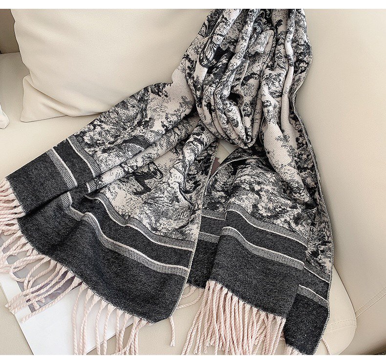 Designers Women cashmere scarf Shawl High quality Fashion Classic scarves luxury muffler Letter pattern wool Landscape animal Print Pashminas Winter Shawls
Designers Women cashmere scarf Shawl High quality Fashion Classic scarves luxury muffler Letter pattern wool Landscape animal Print Pashminas Winter Shawls