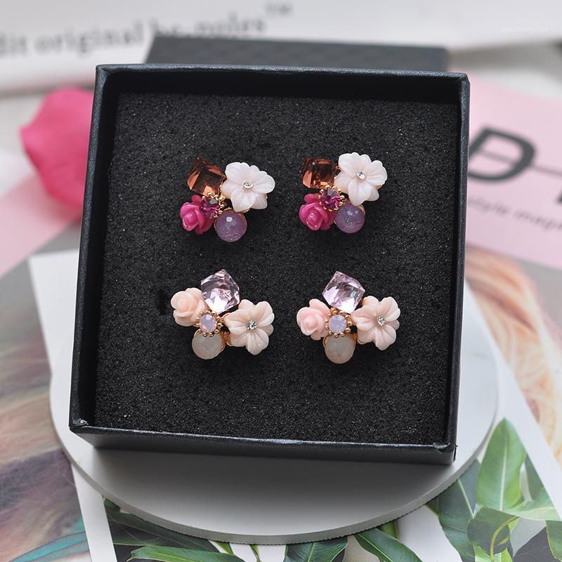 Stud Shell Flower Crystal Ear Studs Temperament Simple And Sweet Fashion Accessories Women Earrings Jewelry E3312, Golden;silver
Stud Shell Flower Crystal Ear Studs Temperament Simple And Sweet Fashion Accessories Women Earrings Jewelry E3312, Golden;silver