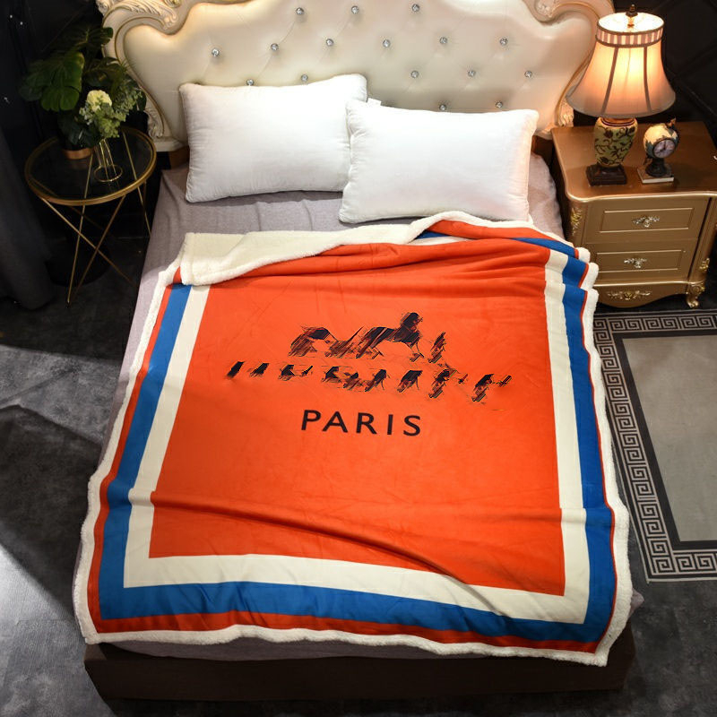 Luxury Letters Double Side Printed Shawl Winter Blanket Thick Flannel Home Soft Sofa Blankets Wholesale
Luxury Letters Double Side Printed Shawl Winter Blanket Thick Flannel Home Soft Sofa Blankets Wholesale