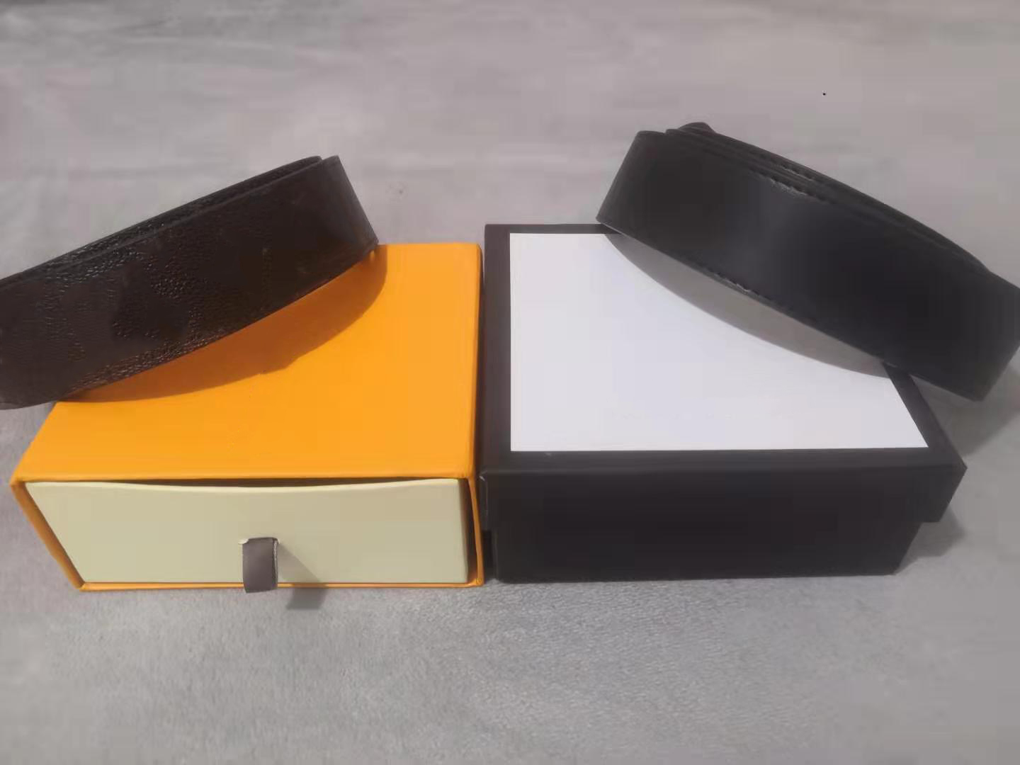 Mens Belts Fashion With Animal Style Men Woman Belt Letters Printed Fashion Snakes Needle Buckle Belt Width 3.8cm High Quality Cowhide Box
Mens Belts Fashion With Animal Style Men Woman Belt Letters Printed Fashion Snakes Needle Buckle Belt Width 3.8cm High Quality Cowhide Box