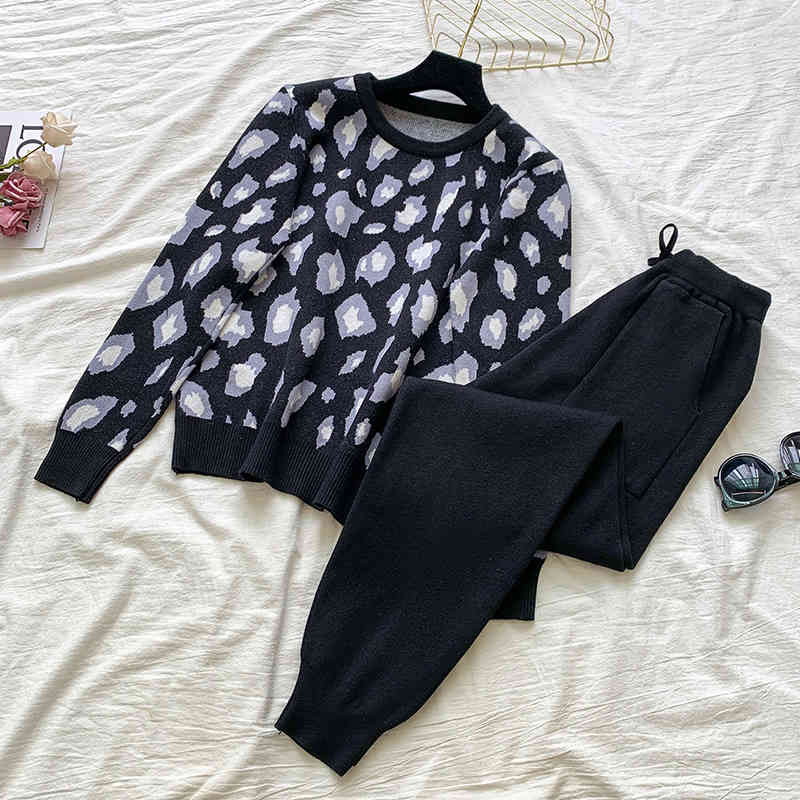 Autumn Winter Women's Tracksuits Casual Pantsuit 2piece Set Printing Short Sleeve Tops Fashion Sportswear Calf-Length Pants 210506