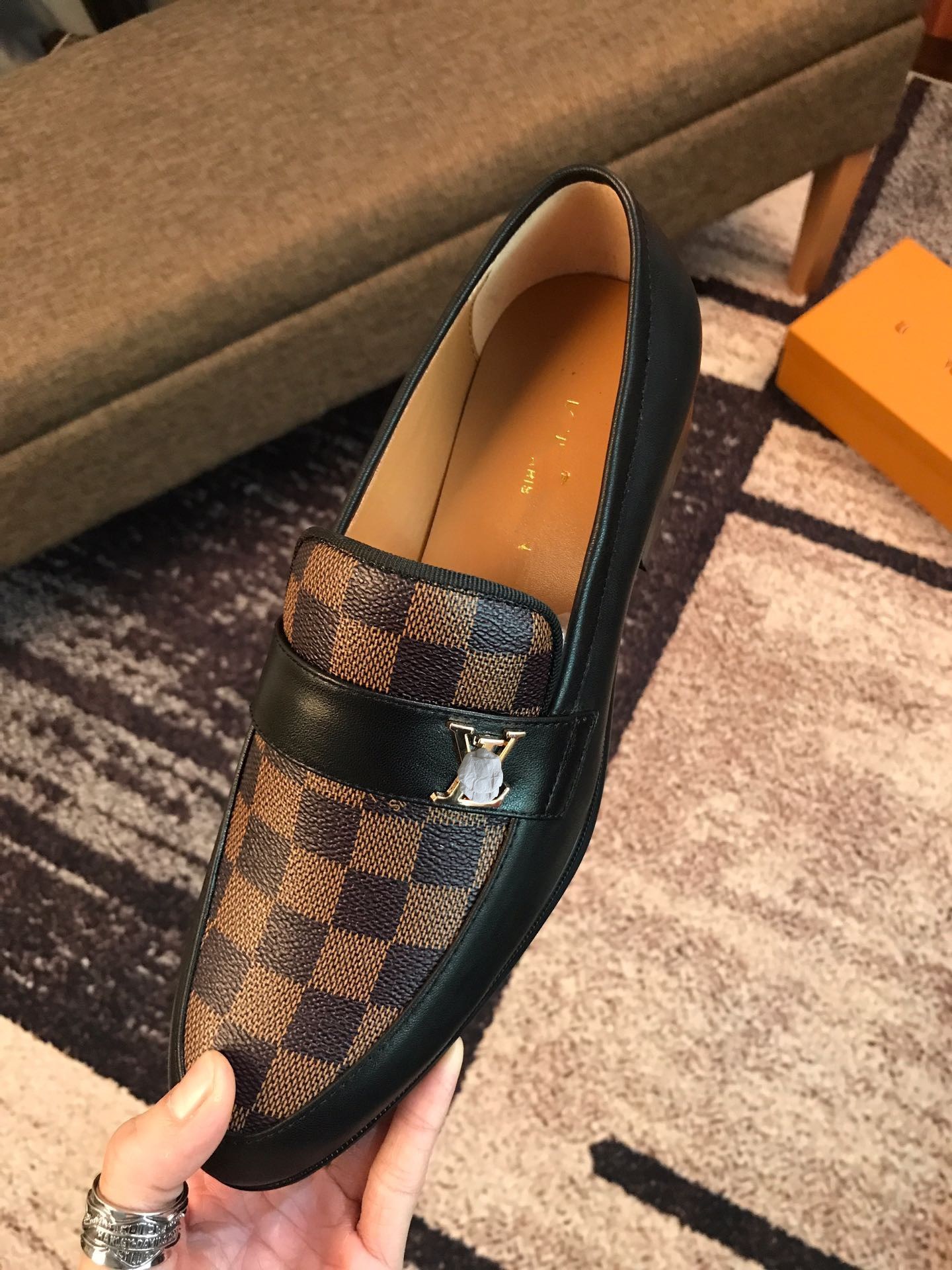 Brand Mens Dress Shoe Fashion Leathers shoess Patent Leather Oxford Office Shoes Flats Men Formal Wedding Party Shoes Big Size 45, Black
Brand Mens Dress Shoe Fashion Leathers shoess Patent Leather Oxford Office Shoes Flats Men Formal Wedding Party Shoes Big Size 45, Black