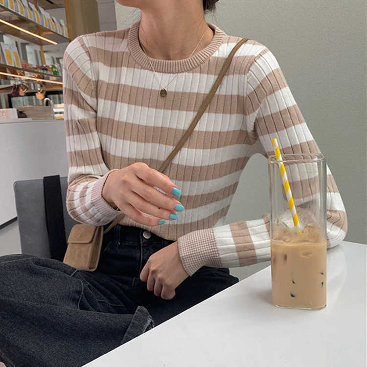 Colorfaith Spring Autumn Women's Sweaters Pullover Slim Bottoming Knitted Striped Vintage Korean Lady Wild Tops SW6690 210917