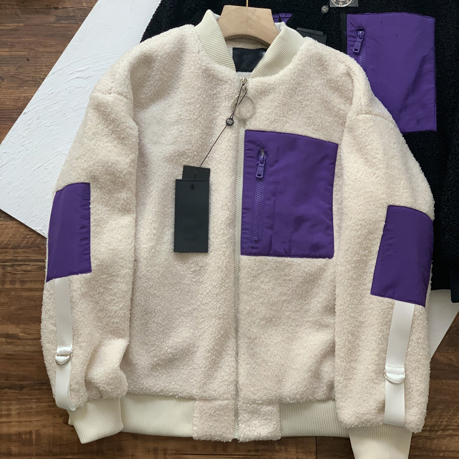2021 Hot fashion lamb wool outwear Faux Fur autumn and winter long sleeve thick zipper cardigan jacket, Customize
2021 Hot fashion lamb wool outwear Faux Fur autumn and winter long sleeve thick zipper cardigan jacket, Customize