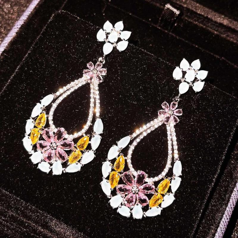 Dangle & Chandelier Vintage Style S925 White Earrings Lemon Yellow Gem Exaggerated Long Zircon Silver Color Jewelry
Dangle & Chandelier Vintage Style S925 White Earrings Lemon Yellow Gem Exaggerated Long Zircon Silver Color Jewelry