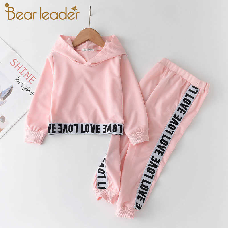 Bear Leader Kids Letter Print Clothes Fashion Girls Active Hooded Outfits Spring Autumn Baby Clothes Sets Long Sleeve Suits 210708, Az1788pink
Bear Leader Kids Letter Print Clothes Fashion Girls Active Hooded Outfits Spring Autumn Baby Clothes Sets Long Sleeve Suits 210708, Az1788pink