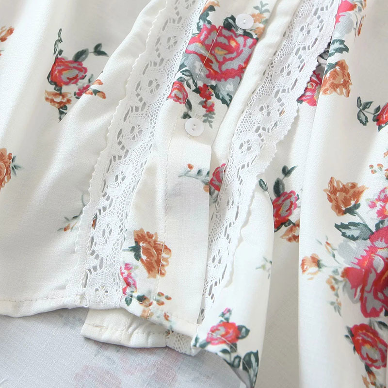 Women Shirts And Blouses Feminine Blouse Top Long Sleeve Casual Flowers Lace Decoration Round Neck OL Style Women Loose Blouses 210520
