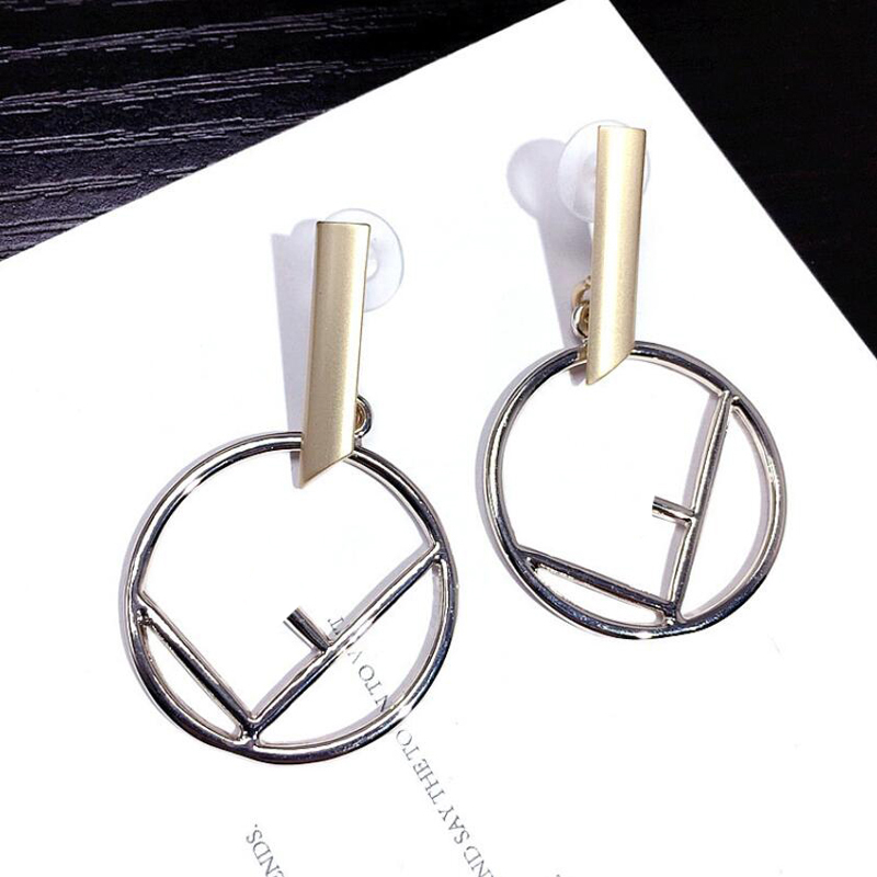 2Colors Designer Earrings Stud Designers Brand 18K Gold Plated Letters Fashion Women Temperament Earring Wedding Party Jewerlry ER0523-ER0524
2Colors Designer Earrings Stud Designers Brand 18K Gold Plated Letters Fashion Women Temperament Earring Wedding Party Jewerlry ER0523-ER0524