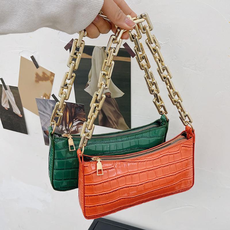 Cross Body Retro Luxury Women Brand Handbags For Alligator Pattern PU Leather Designer Shoulder Baguette Bag Female Thick Chain Purse, Black
Cross Body Retro Luxury Women Brand Handbags For Alligator Pattern PU Leather Designer Shoulder Baguette Bag Female Thick Chain Purse, Black