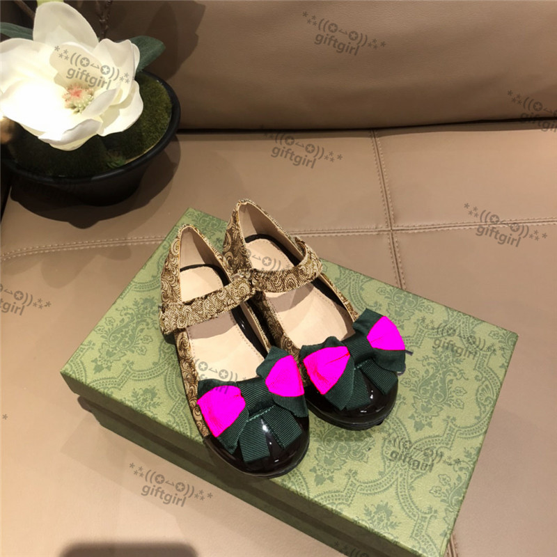 Green Bow Princess Shoes Hipster Top Quality Kids Designer Girl's Sneakers Outdoor Dress Up Luxury Children Sports Shoes
Green Bow Princess Shoes Hipster Top Quality Kids Designer Girl's Sneakers Outdoor Dress Up Luxury Children Sports Shoes