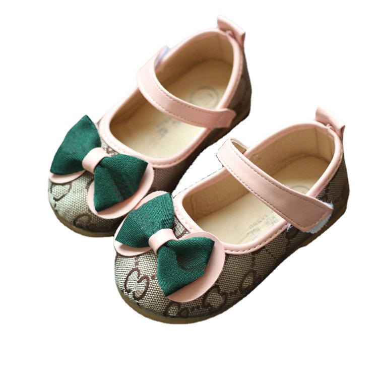 Autumn Small Girls shoes Princess Bow Single Shoes Fashion Children Performance Wedding Shoes Size 21-25, Purple
Autumn Small Girls shoes Princess Bow Single Shoes Fashion Children Performance Wedding Shoes Size 21-25, Purple
