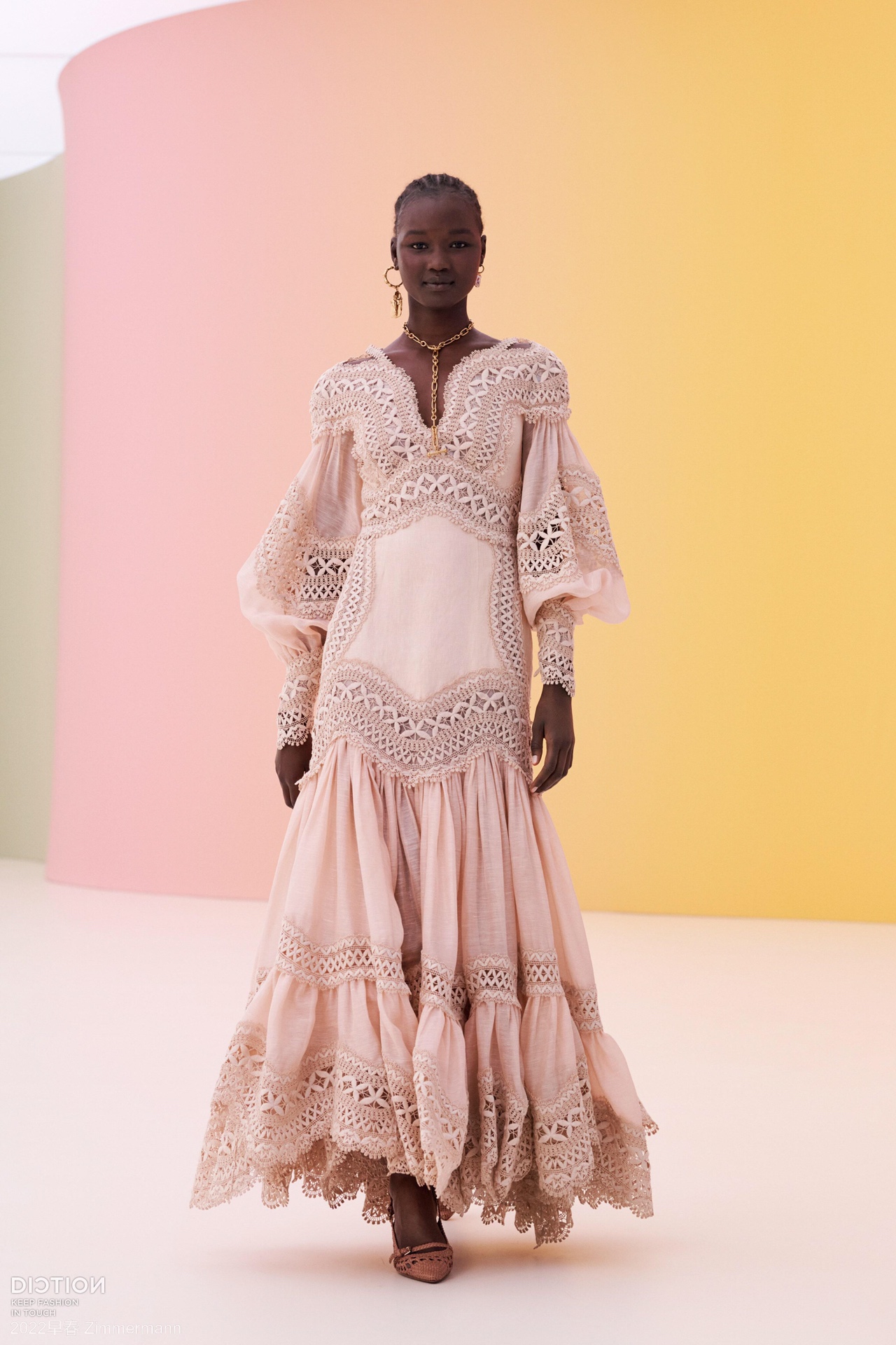 Australian fashion brand new dress autumn and winter holiday ready-to-wear series, water soluble lace lantern sleeve one-shouldered skirt, Pink
Australian fashion brand new dress autumn and winter holiday ready-to-wear series, water soluble lace lantern sleeve one-shouldered skirt, Pink