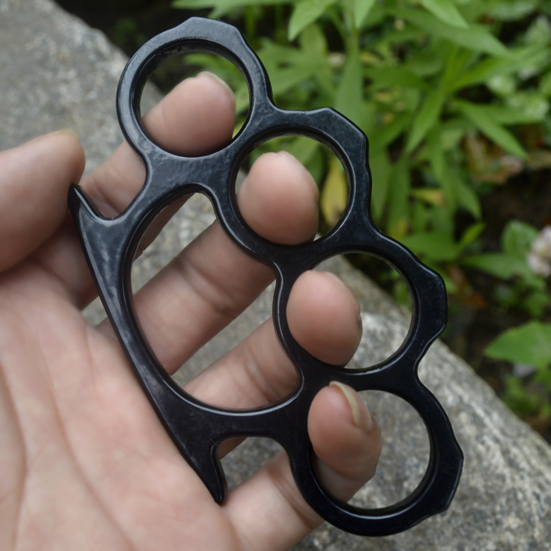 Weight About 88g 10PCS Silver,Black,Gold Color Thin Steel Brass knuckle dusters,Self Defense Personal Security Women's and Men's self-defense Pendant Gear
Weight About 88g 10PCS Silver,Black,Gold Color Thin Steel Brass knuckle dusters,Self Defense Personal Security Women's and Men's self-defense Pendant Gear