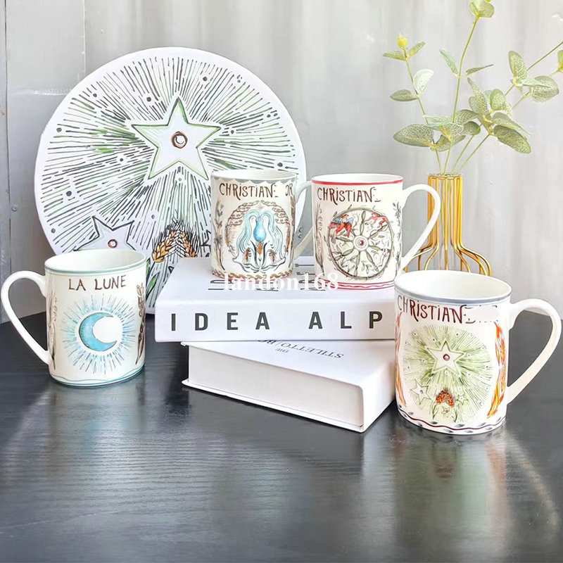 4 Pcs High quality ceramic mug bone china cup with handgrip Couple Valentine's Day Gift, Customize
4 Pcs High quality ceramic mug bone china cup with handgrip Couple Valentine's Day Gift, Customize