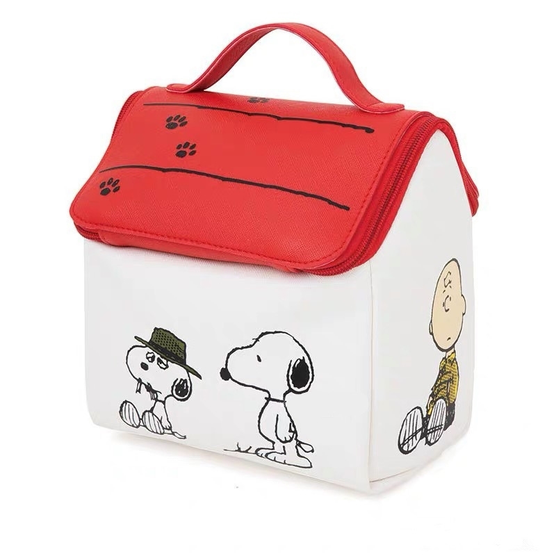 Japanese magazine appendix same Snoopy cartoon house shape storage bag large capacity Wash Makeup Bag female
Japanese magazine appendix same Snoopy cartoon house shape storage bag large capacity Wash Makeup Bag female