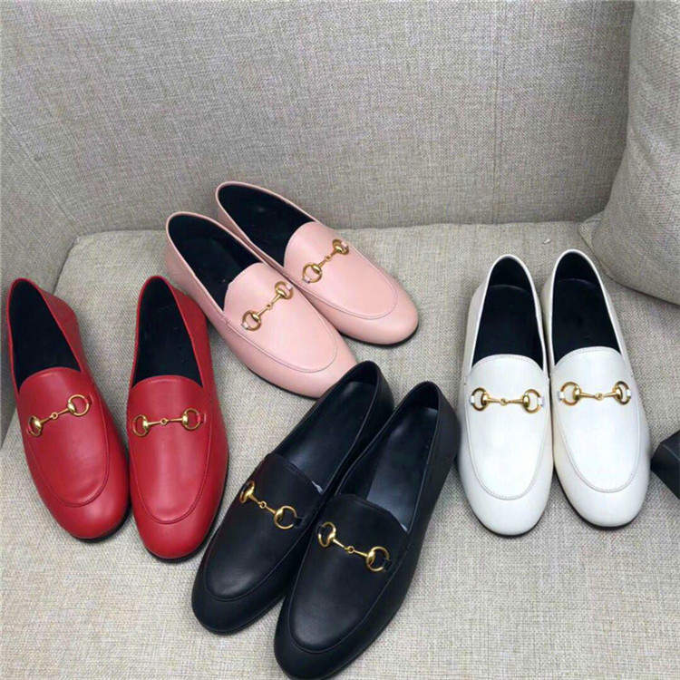 Designers Women Dress Shoes White Leather Mules Dust Bag Princetown Fashion Ourdoor Beach Loafer Shoe 3 cm Heel Height WIth Box Size36-40
Designers Women Dress Shoes White Leather Mules Dust Bag Princetown Fashion Ourdoor Beach Loafer Shoe 3 cm Heel Height WIth Box Size36-40