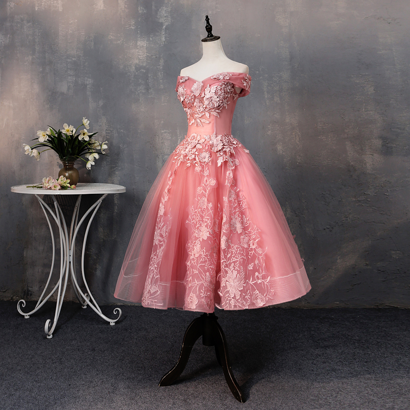 2022 Lace Party Prom Formal Dress Elegant Boat Neck Ball Gown Vintage Quinceanera Dresses