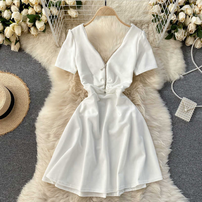 DEAT Summer Arrivals Solid Color Short Sleeve V-neck Open Back Waist A-line Dress MZ694 210709
