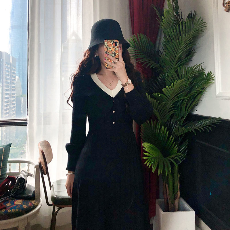 Winter Retro Knitted Dress Women Sweet V-Neck Midi Sweater Dress Female Long Sleeve French Elegant Dress Korean 210521