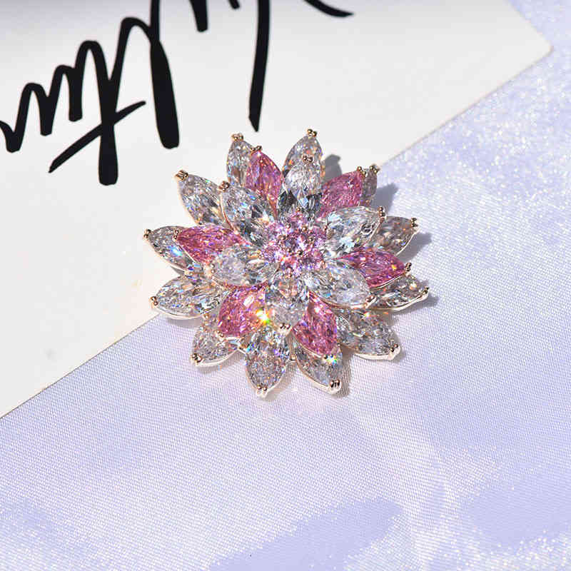 Korean Super Flash Multilayer Three-dimensional Zircon Snowflake Brooch Feminine Elegant Coat Suit Accessories Pin Buckle