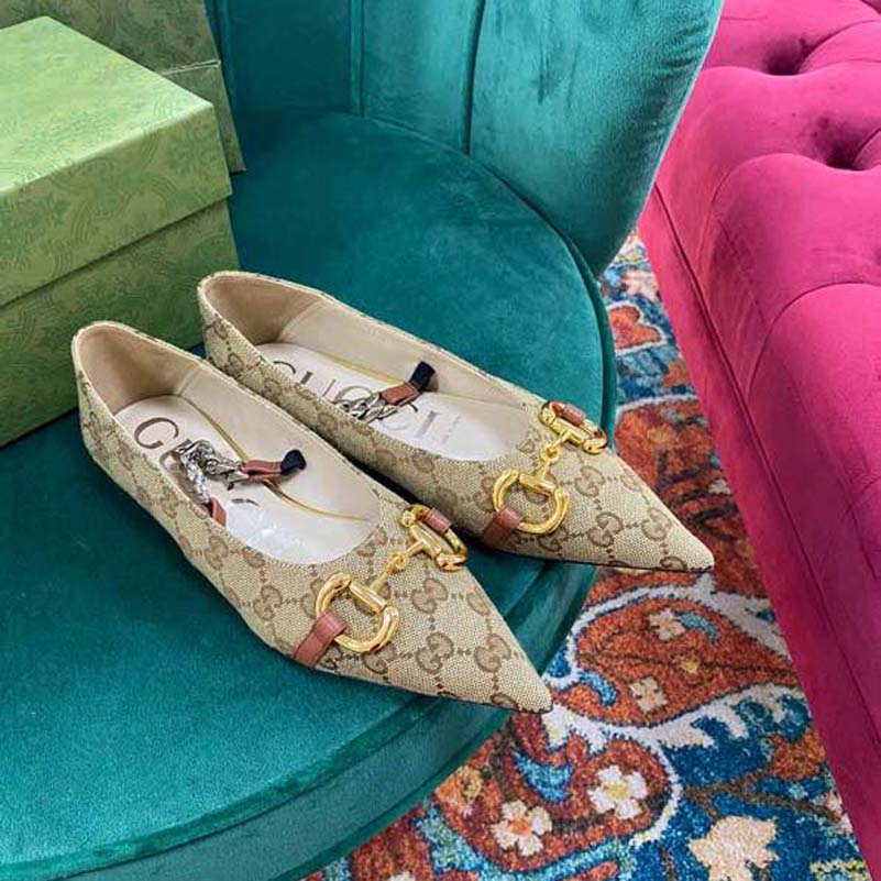 Fashion Classics Women Sandals slippers Beach Thick bottom Alphabet lady Sandal Leather High heel shoes bagandshoe 026, #13
Fashion Classics Women Sandals slippers Beach Thick bottom Alphabet lady Sandal Leather High heel shoes bagandshoe 026, #13