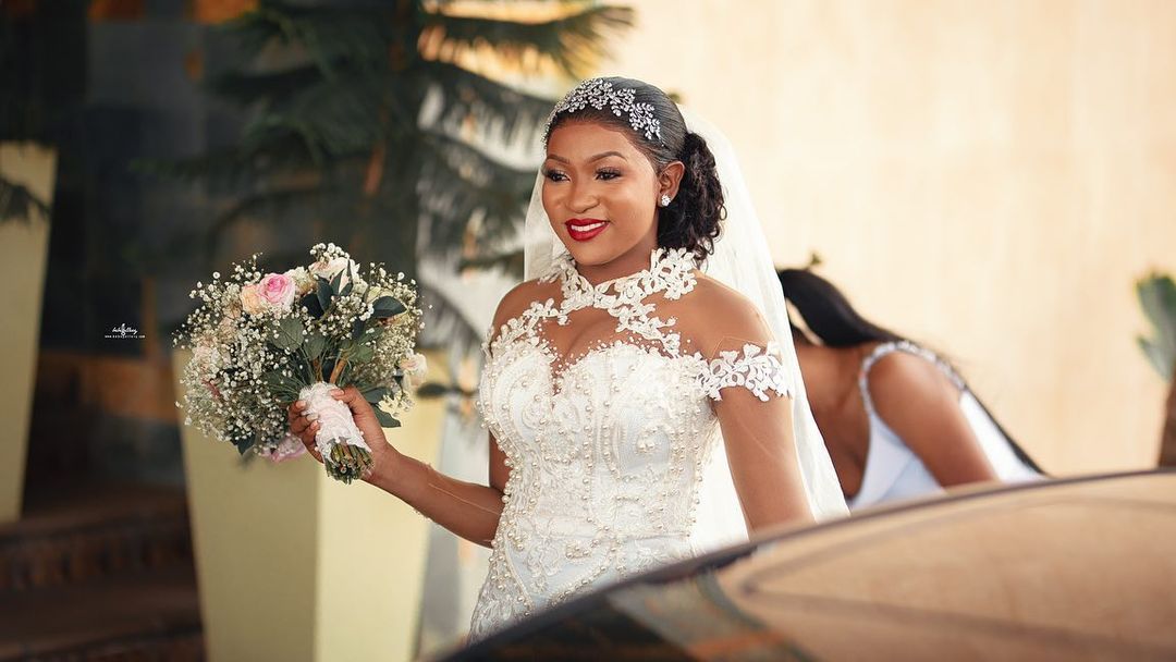 2021 Plus Size Arabic Aso Ebi Lace Pearls Mermaid Wedding Dress Sheer Neck Long Sleeves Vintage Sexy Bridal Gowns Dresses ZJ664