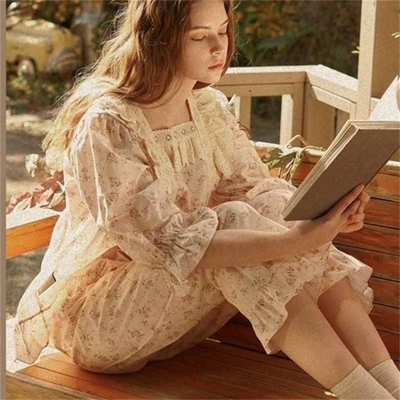 Cute Womens Princess Dots Jacquard Fabric Lace Pajama Sets.Vintage Floral Pyjamas Suit.Ladies Girl's Royal Style Home Sleepwear 211109, Dress
Cute Womens Princess Dots Jacquard Fabric Lace Pajama Sets.Vintage Floral Pyjamas Suit.Ladies Girl's Royal Style Home Sleepwear 211109, Dress