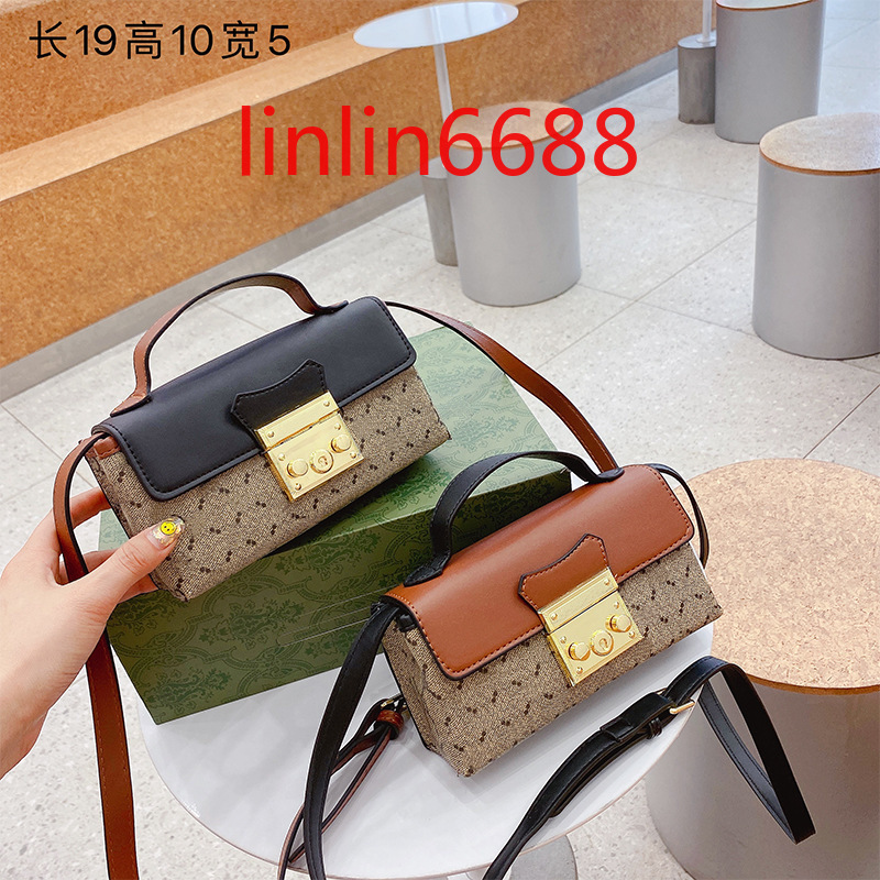 International brand with letter LOGO Korean version small bag female summer new hit color female tide fashion one-shoulder messenger portable square bags, Size:19×5×10cm
International brand with letter LOGO Korean version small bag female summer new hit color female tide fashion one-shoulder messenger portable square bags, Size:19×5×10cm