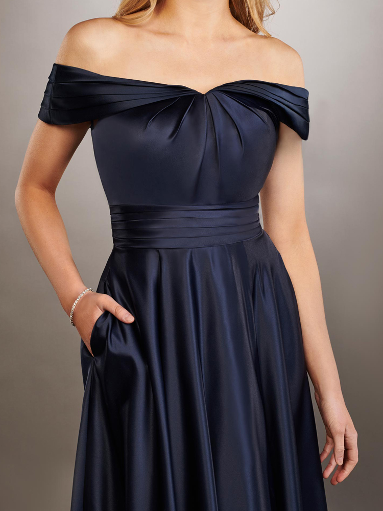 Dark Navy Bridesmaid Dress Satin Strapless Zipper Back Floor Length Wedding Party Gowns with Side Pockets