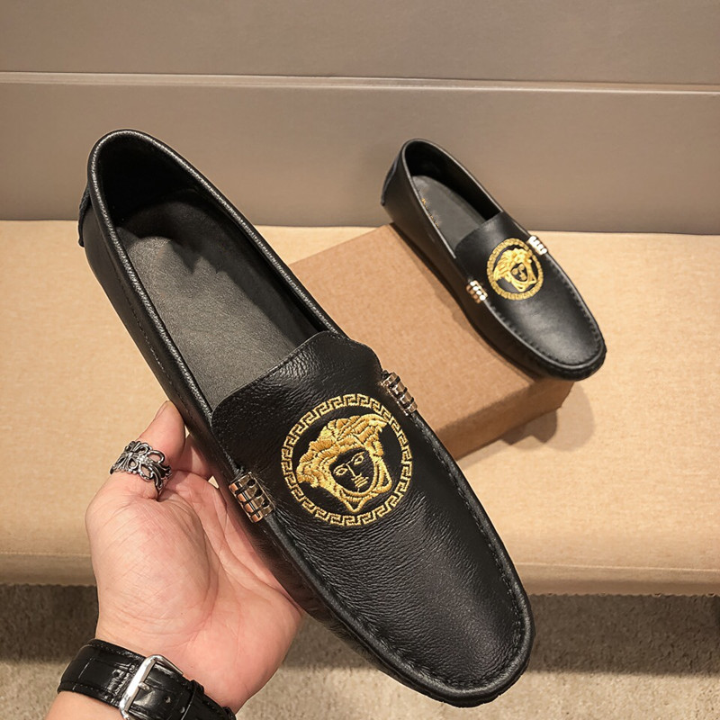 Fashion black leather shoes designer versatile breathable soft sole comfortable size 38-45
Fashion black leather shoes designer versatile breathable soft sole comfortable size 38-45
