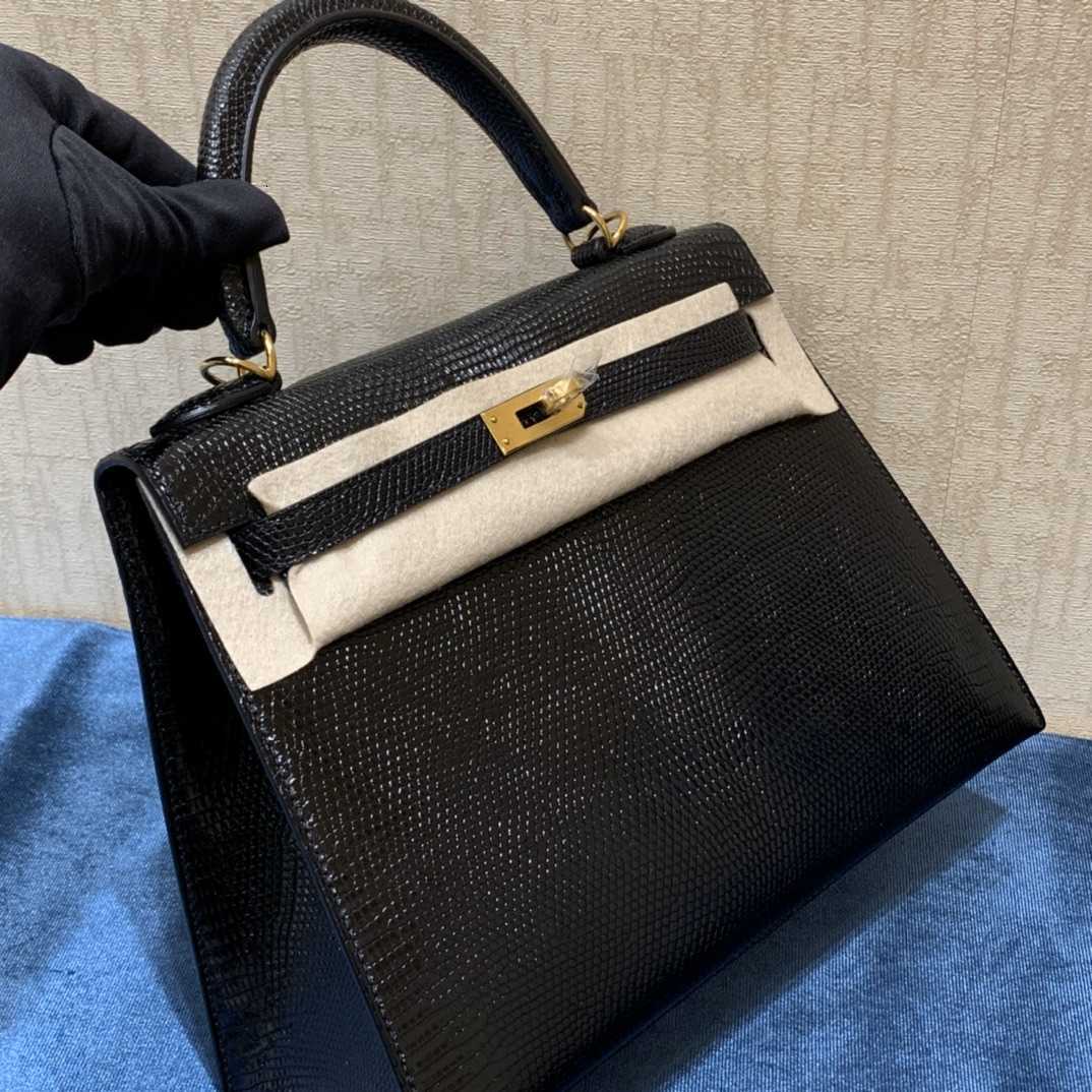Order,fully by Handmade Quality, Wax Stitching,black Real Lizard Skin Design Handbag 25cm,wholesale Price,fast Delivery
Order,fully by Handmade Quality, Wax Stitching,black Real Lizard Skin Design Handbag 25cm,wholesale Price,fast Delivery