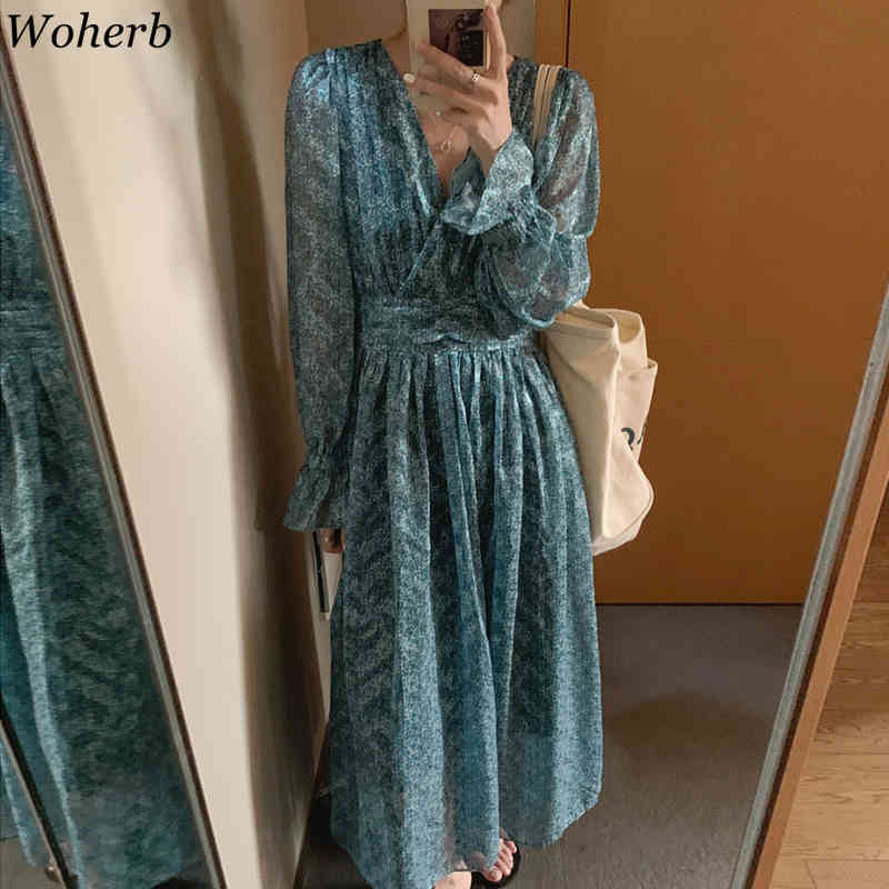 Sexy Maxi Dresses Women V-Neck Backless Robe Lace-up Flare Sleeve Korean Temperament Vestidos Pleated Slim Chiffon Dress 210519