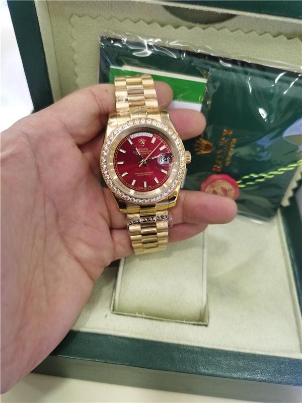 With Original Box Luxury Watches 41mm Mens 18k Yellow Gold Red dial Bigger DIAMOND Automatic Fashion Brand Men's Watch Wristwatch, Slivery;brown
With Original Box Luxury Watches 41mm Mens 18k Yellow Gold Red dial Bigger DIAMOND Automatic Fashion Brand Men's Watch Wristwatch, Slivery;brown