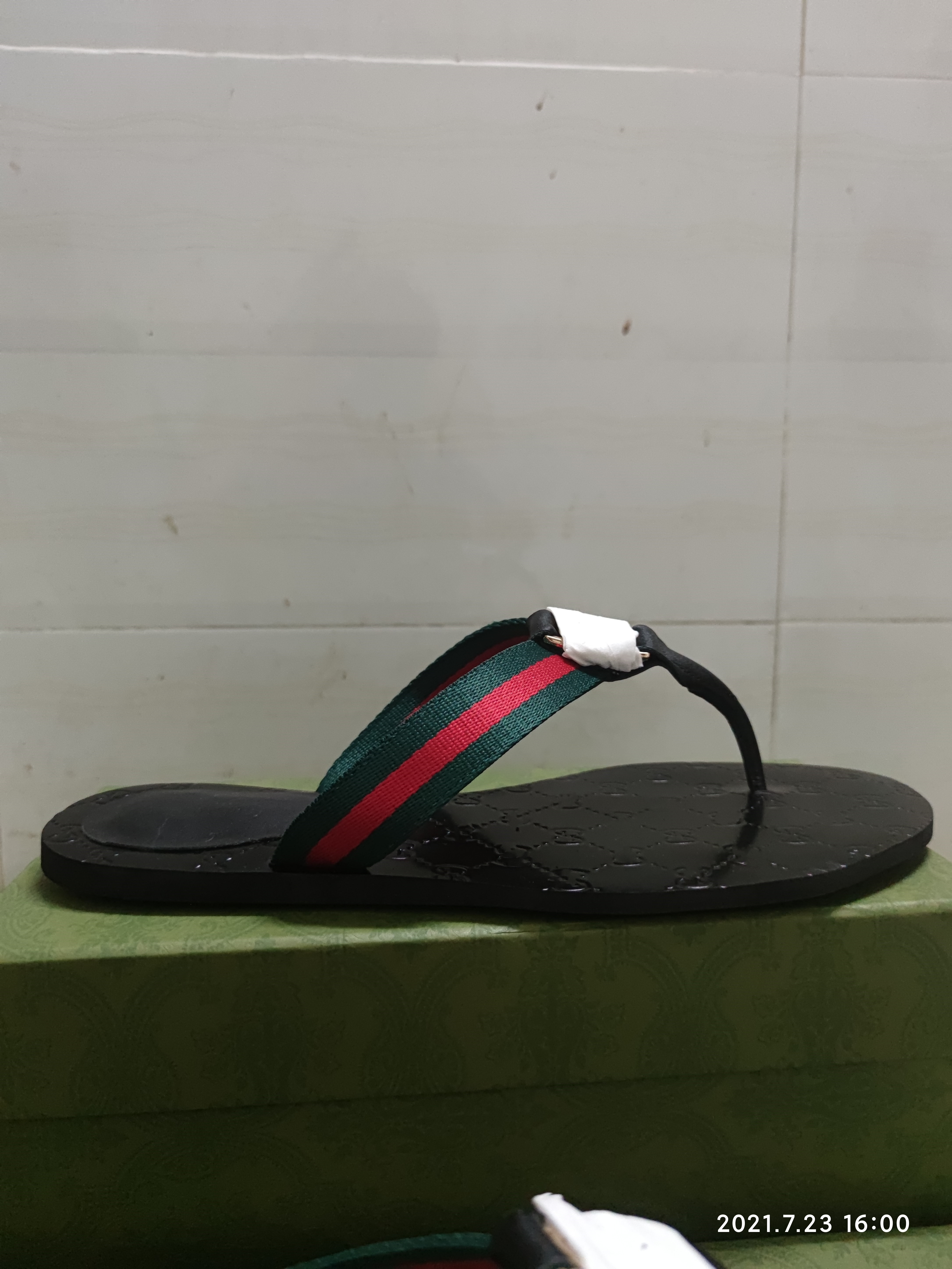 Men's and women's home indoor soft bathroom summer play slippers designer rubber slippers sandals flat white fashion beach flip flops free box, Dark brown
Men's and women's home indoor soft bathroom summer play slippers designer rubber slippers sandals flat white fashion beach flip flops free box, Dark brown