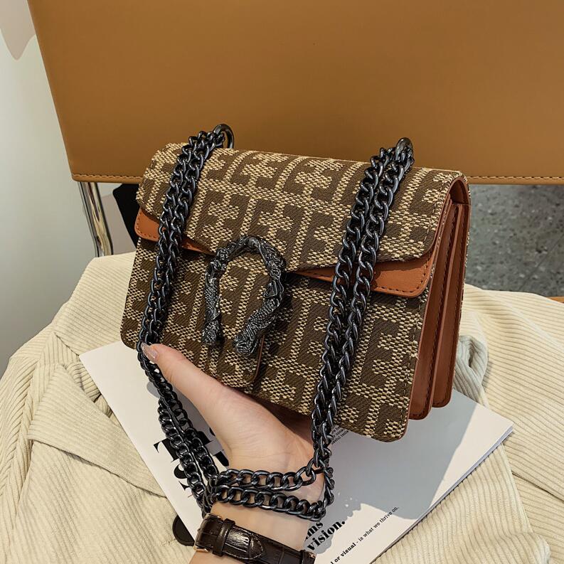 Factory wholesale women leathers shoulder bags retro-shaped leather handbag street trend printing backpack winter contrast fashion crossbody bag