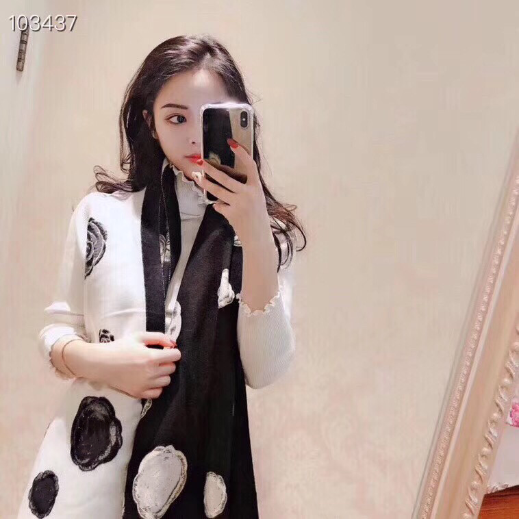 2021 Winter Cashmere Scarf Classic Check Scarfs Women Men Pashmina Shawls and Scarves ladies luxury Shawl Wraps woman sciarpe
2021 Winter Cashmere Scarf Classic Check Scarfs Women Men Pashmina Shawls and Scarves ladies luxury Shawl Wraps woman sciarpe
