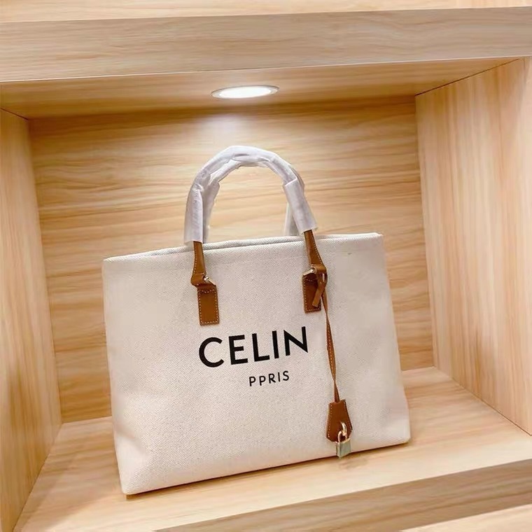 2021 new C + beibai beach letter printing Mami large capacity Tote Bag Leather Women's bag
2021 new C + beibai beach letter printing Mami large capacity Tote Bag Leather Women's bag