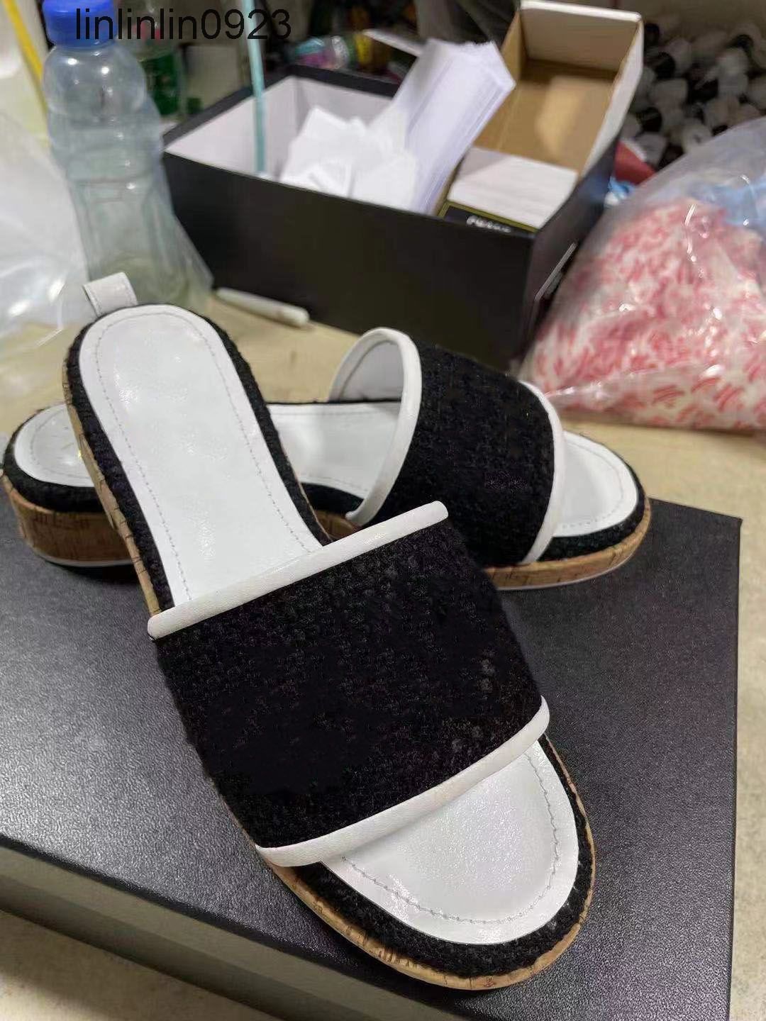 Summer Women 1in High Heels Leather Platform Mules Sandals Slippers with Tweed pearl Green, Pink & Yellow size 35-41
Summer Women 1in High Heels Leather Platform Mules Sandals Slippers with Tweed pearl Green, Pink & Yellow size 35-41