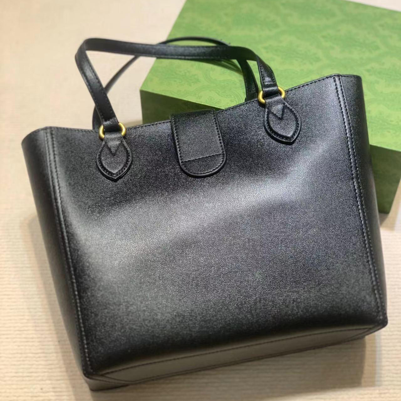 latest High Quality Luxury Designers bag Tote purses Epilogues Handbags Fashions Steamer Messenger shopping bags Handbag Fashion Crossbodys
latest High Quality Luxury Designers bag Tote purses Epilogues Handbags Fashions Steamer Messenger shopping bags Handbag Fashion Crossbodys