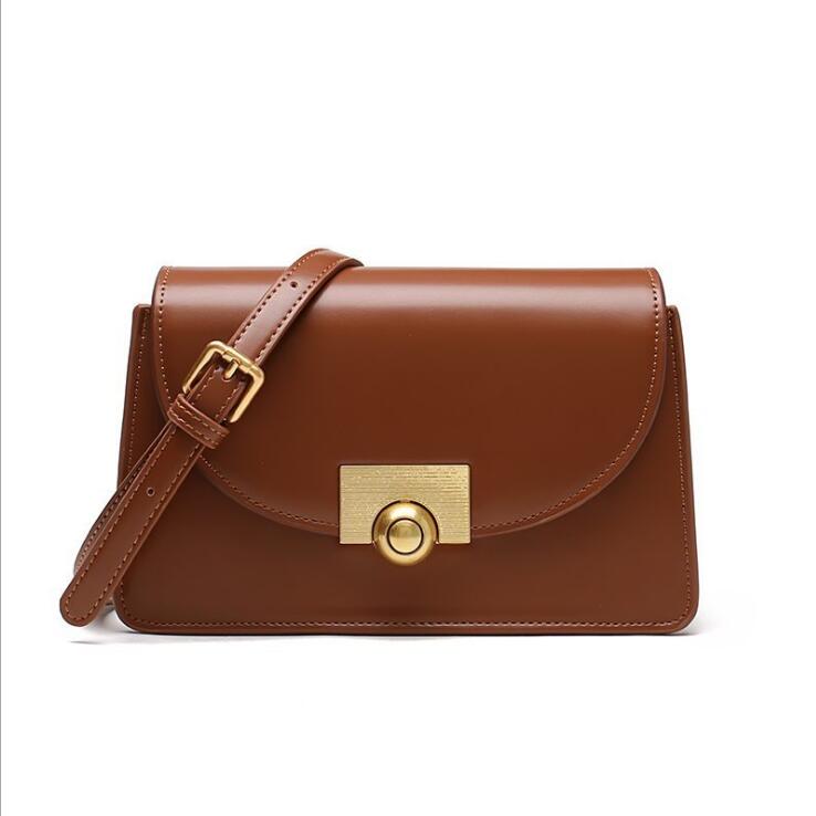 Factory wholesale women bag elegant high-quality leather handbag retro Hong Kong style solid color plain leathers messenger bags fashion organ womens handbags 
Factory wholesale women bag elegant high-quality leather handbag retro Hong Kong style solid color plain leathers messenger bags fashion organ womens handbags
