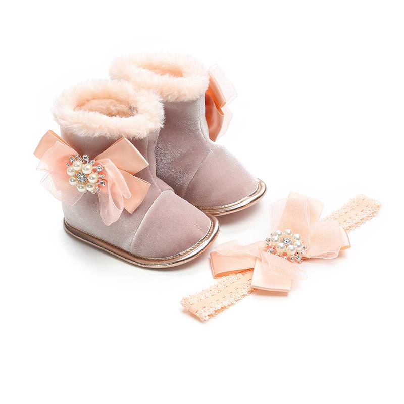 First Walkers 2pcs/set 2021 Autumn Winter Born 0-12M Baby High Thickening Keep Warm Boots + Pearls Mesh Decorate Hair Band
First Walkers 2pcs/set 2021 Autumn Winter Born 0-12M Baby High Thickening Keep Warm Boots + Pearls Mesh Decorate Hair Band