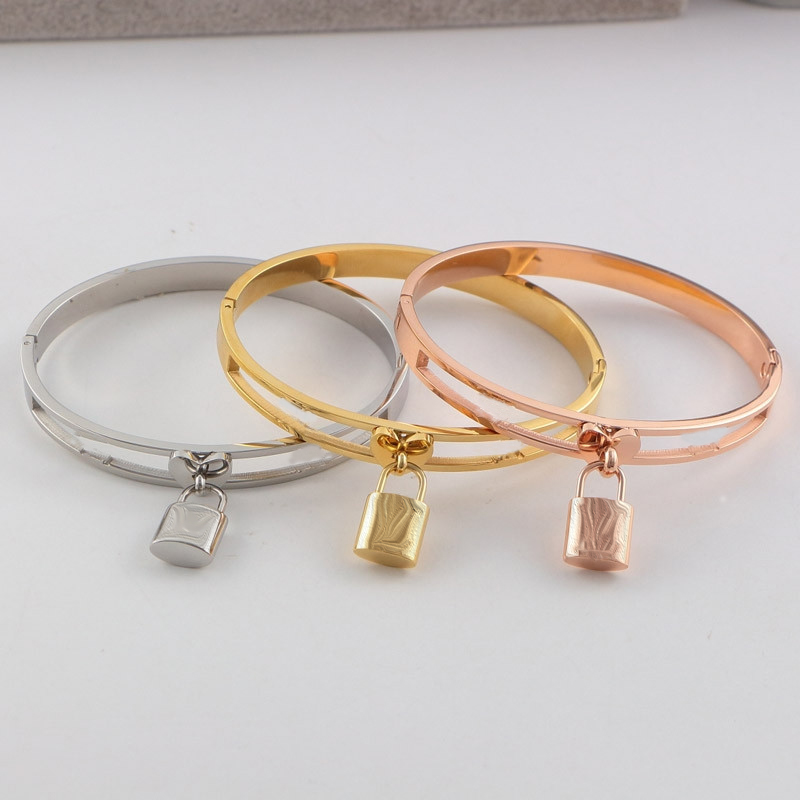 Hollow Bangle Classic Design Fashion Bracelets Lock Pendant Couple Jewelry Love Simple Bracelet All Match Accessories, Black
Hollow Bangle Classic Design Fashion Bracelets Lock Pendant Couple Jewelry Love Simple Bracelet All Match Accessories, Black