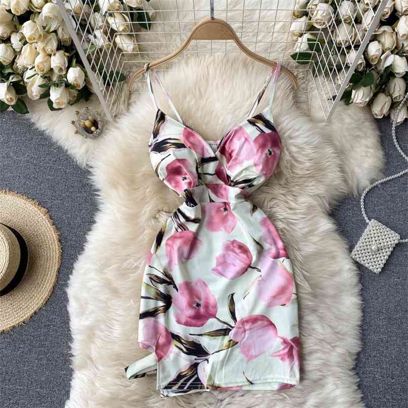 Sexy Night Club Dress Floral Print Spaghetti Strap Sleeveless V-neck Mini Bodycon Party Summer Women Vestidos 210603, Black
Sexy Night Club Dress Floral Print Spaghetti Strap Sleeveless V-neck Mini Bodycon Party Summer Women Vestidos 210603, Black