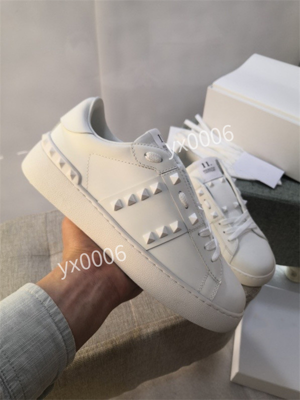 Top Quality Mens Womens Casual Shoes Fashion White Black Leather Pelle Appartamento Dress Party Dimensione Running Trainers ht210301, Choose the color
Top Quality Mens Womens Casual Shoes Fashion White Black Leather Pelle Appartamento Dress Party Dimensione Running Trainers ht210301, Choose the color